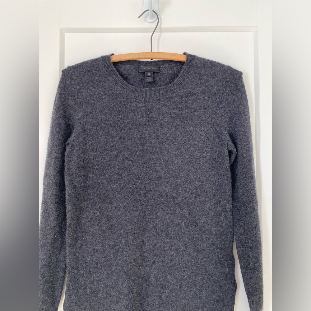 Saks Fifth 100% Cashmere Sweater